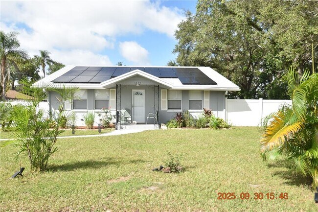 Primary Photo - 3295 Adrian Ave