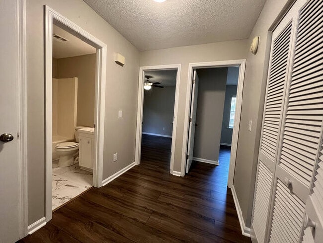 Building Photo - 21A Battery Walk Court