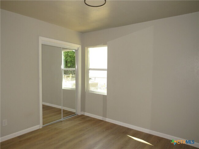 Building Photo - 1607 N 24th St
