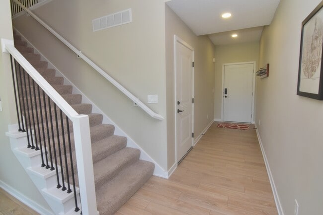 Building Photo - 3 Crosby Park Dr