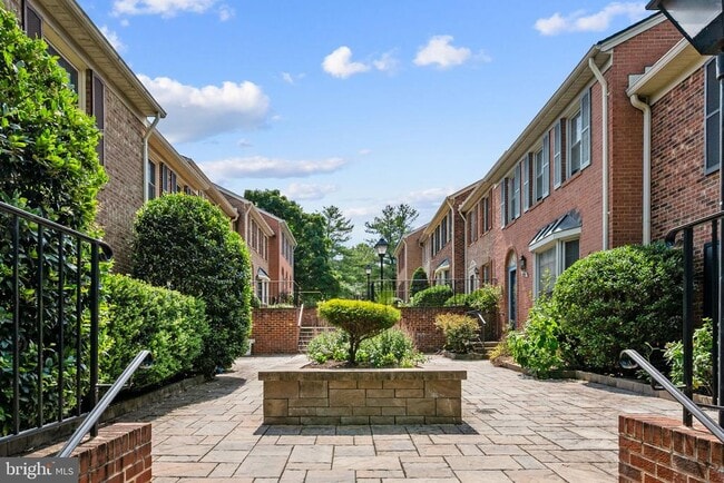 Building Photo - 6056 Morgan Ct