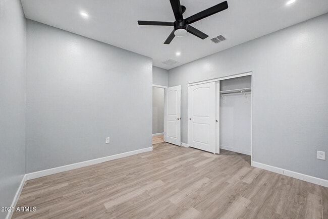 Building Photo - 30731 W Monterey Dr
