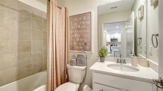 Building Photo - 12390 Wellen Golf St