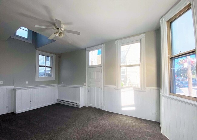 Building Photo - 114 W Nixon St