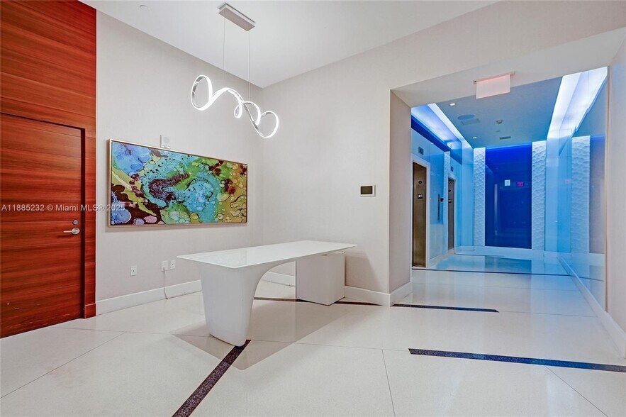 Building Photo - 300 Sunny Isles Blvd