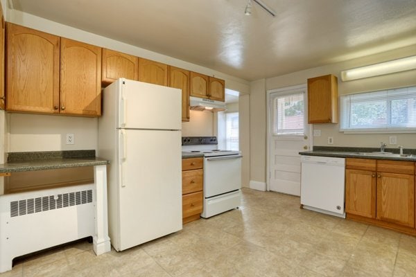 Building Photo - 911 4th St