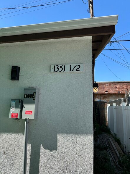 Building Photo - 1351 E 41st Pl