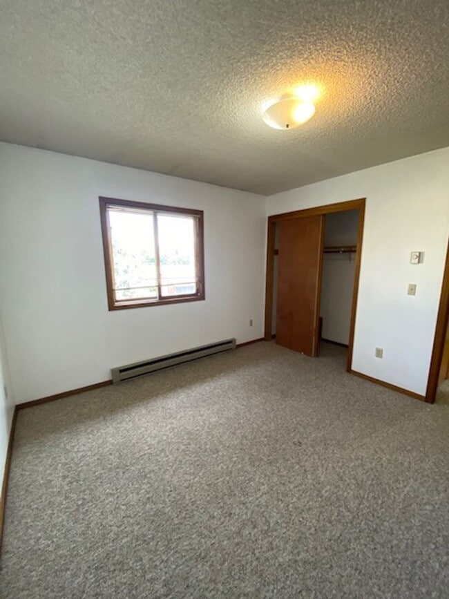Building Photo - 1603 W Koch St