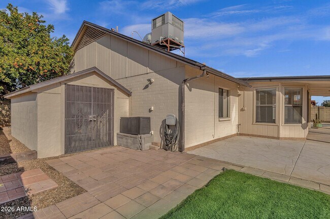 Building Photo - 4307 E Karen Dr