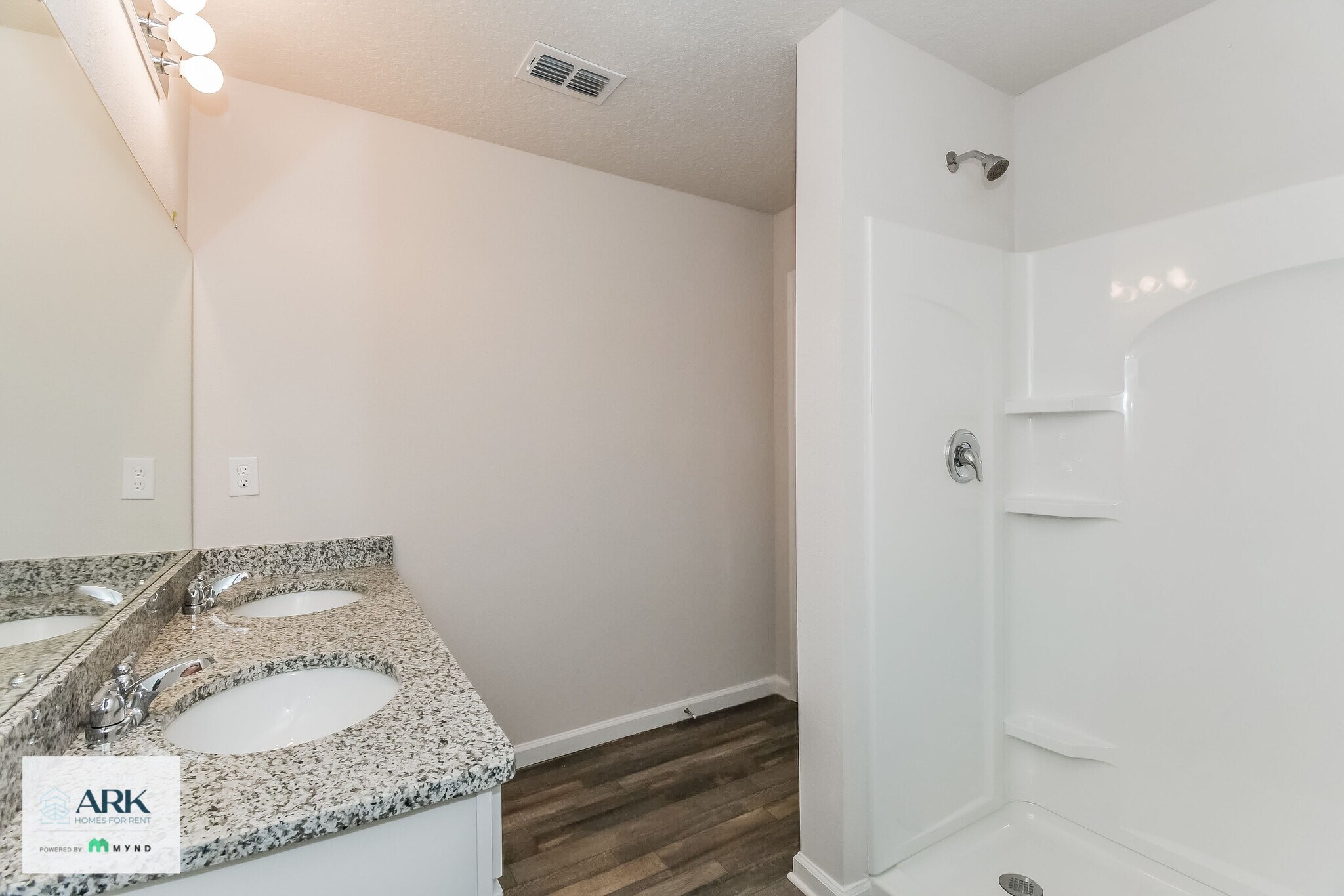 Building Photo - 45335 Red Brick Dr