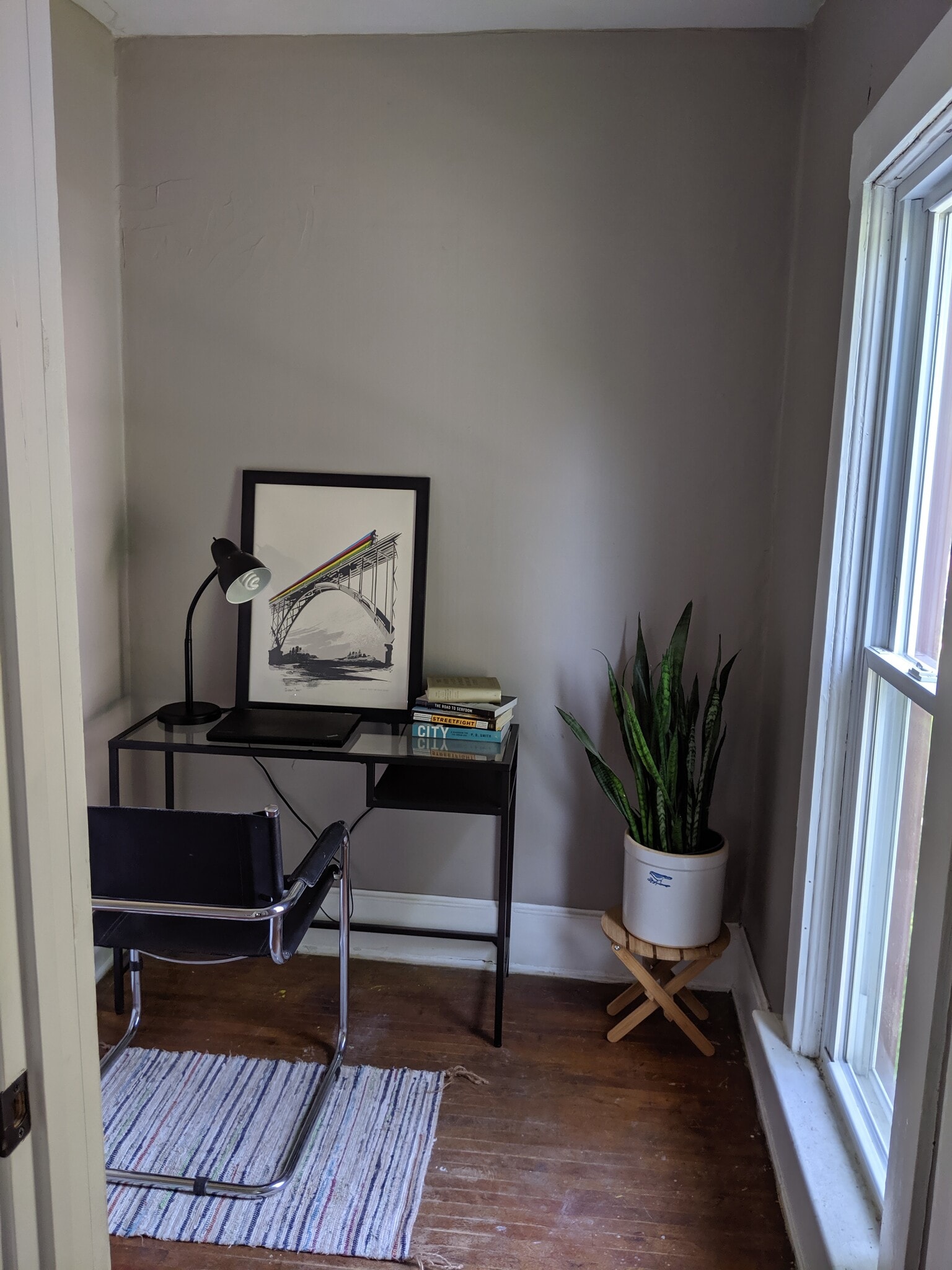 Reading nook. Perfect for a cozy chair or personal office. Could also be used as an oversized closet. - 2526 NE Taylor St