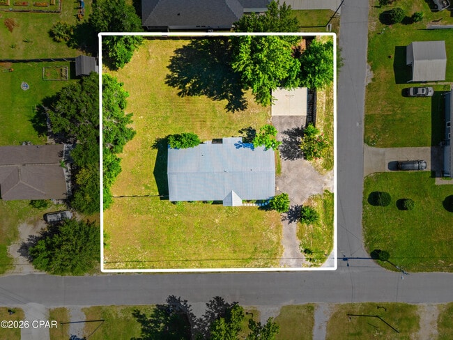 Building Photo - 2205 Game Farm Rd