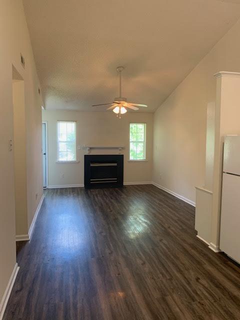 Building Photo - "Charming 2-Bed, 2-Bath Duplex in Wintervi...