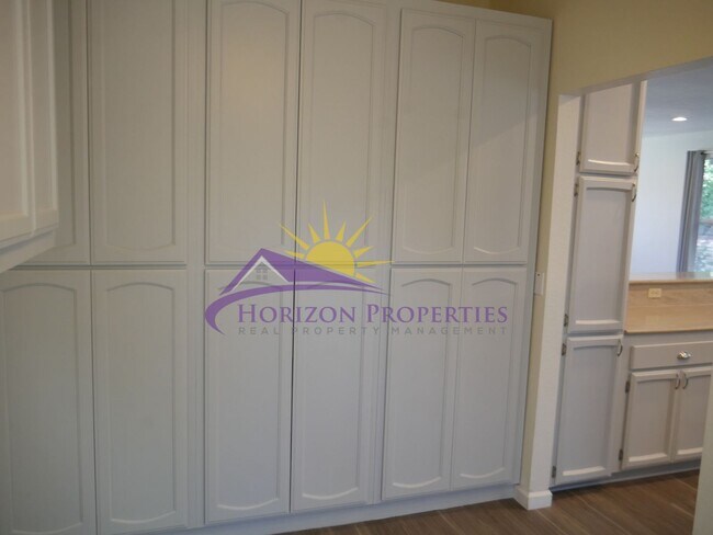 Building Photo - 1646 Hedland Pl