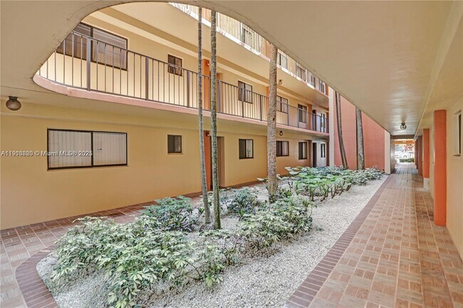 Building Photo - 8540 SW 133rd Avenue Rd