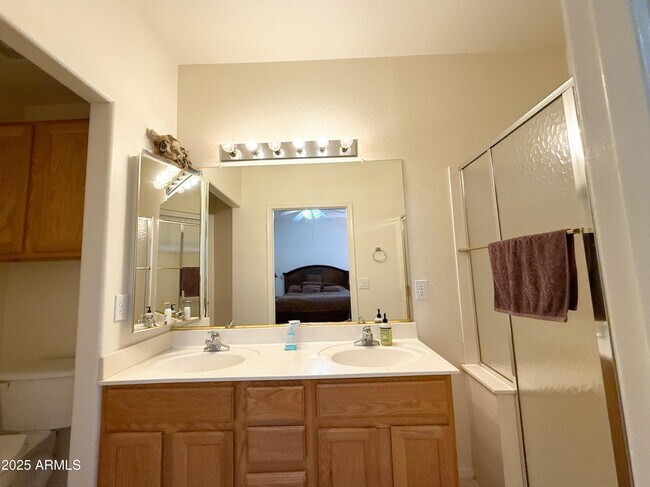 Building Photo - 17934 W Deneen Way