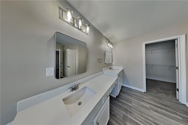 Building Photo - 401 Martin Field Ct