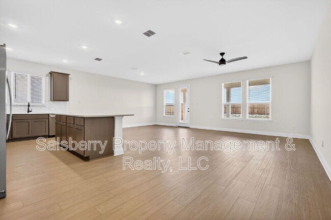 Building Photo - 125 Gallegos Dr