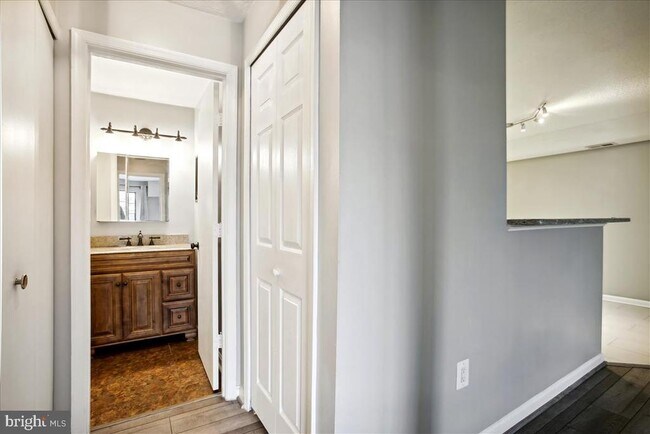 Building Photo - 6939 Mary Caroline Cir