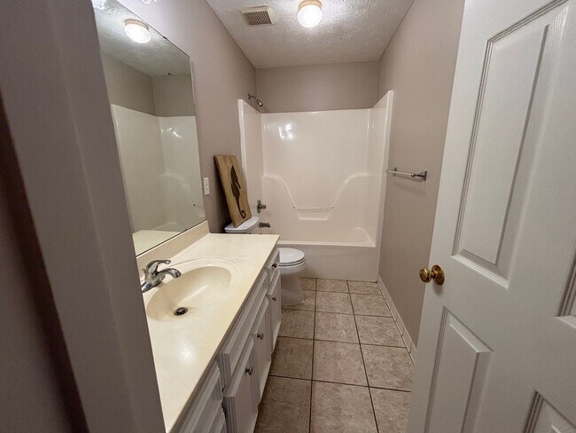 Building Photo - Executive Rental with Pool and Fenced yard