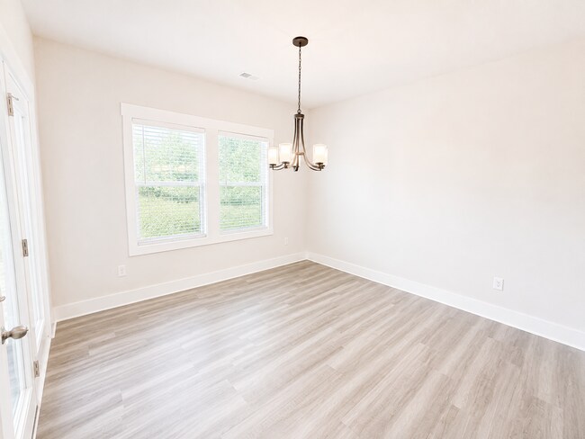 Building Photo - 404 Cattail Holw Wy