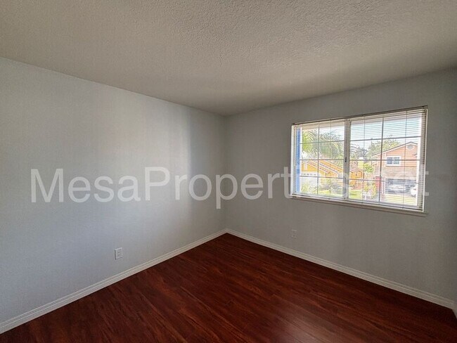 Building Photo - 20815 E Rocky Point Ln