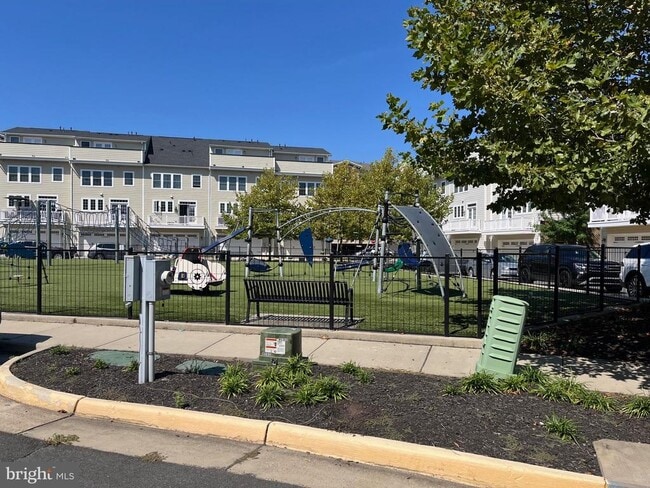 Building Photo - 3152 Yeager Dr