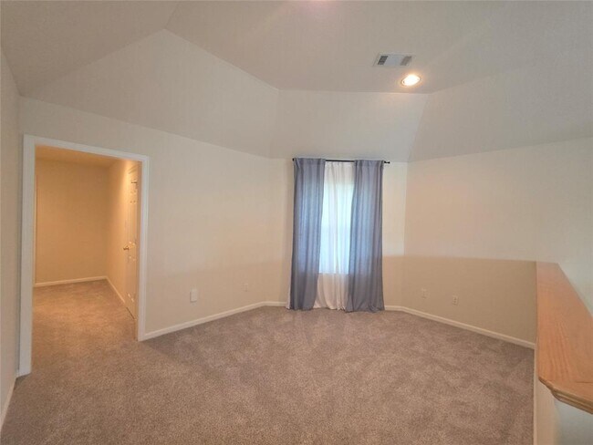 Building Photo - 9260 Deepwater Dr