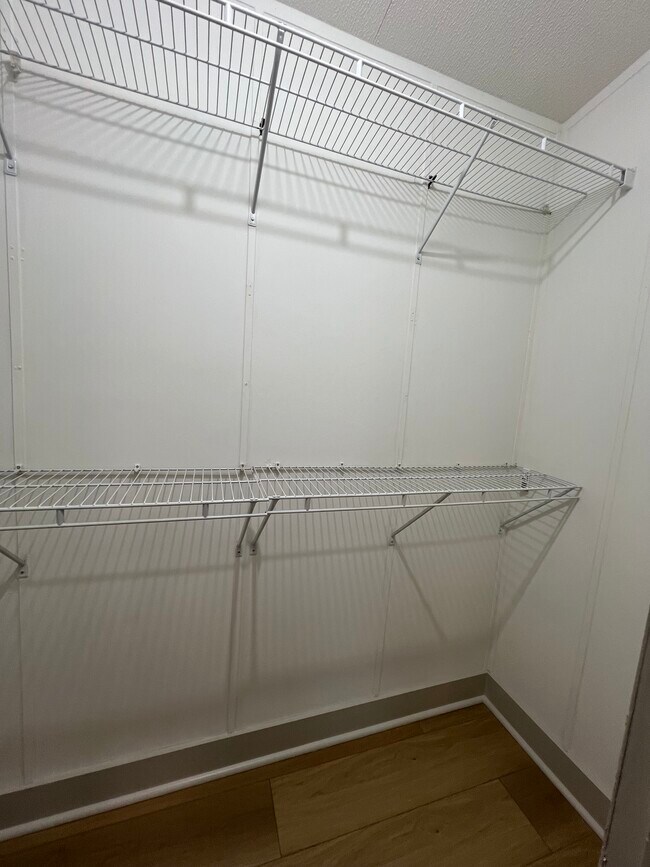 Building Photo - 1609 Walden Rd