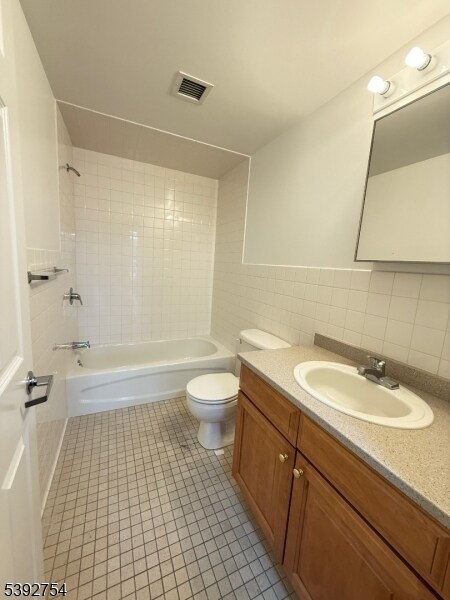 Building Photo - 53 W Palisade Ave