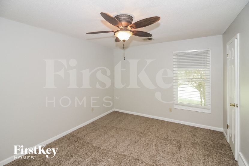 Building Photo - 594 Featherwind Cove N