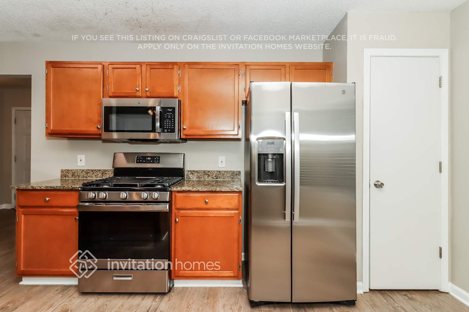 Building Photo - 1830 Killarney Dr SW