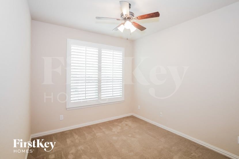 Building Photo - 1629 Signature Dr