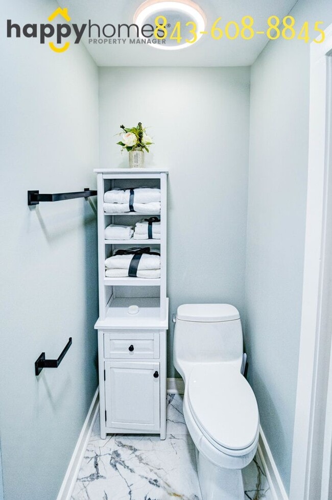 Building Photo - 2/2 Fully Furnished condo in The Meridian ...