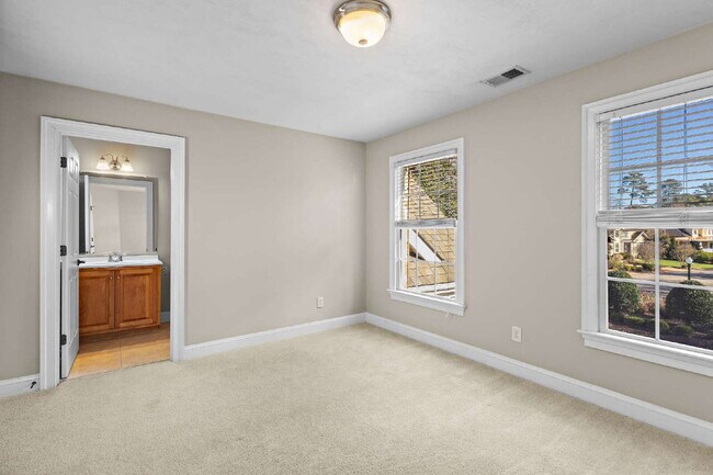 Building Photo - Founders Point