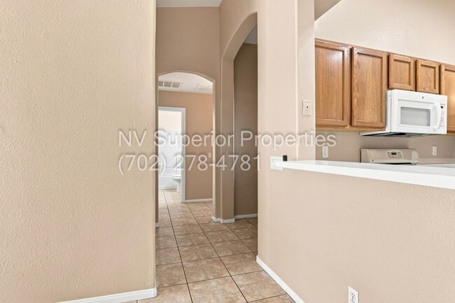 Building Photo - 3876 Waynesvill St