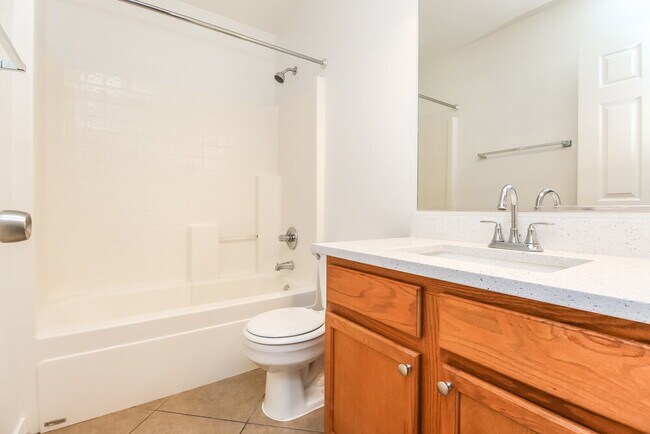 Building Photo - 6145 S Wilson Dr