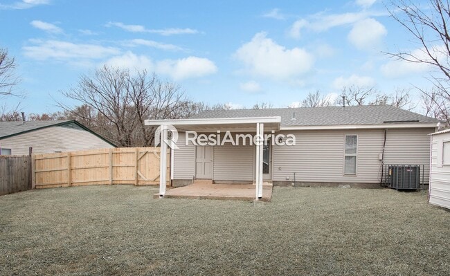 Building Photo - Fully Renovated 3BR/2B home in 38134!