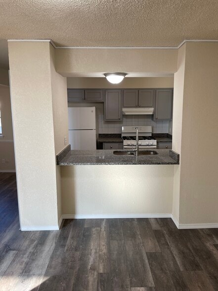 Building Photo - 4740 Tumbleweed Ave