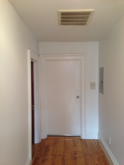 Apartment foyer - 222 Warren St