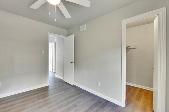 Building Photo - 8511 Fathom Cir