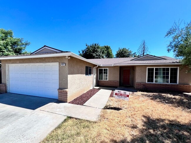 Primary Photo - $2,250 Ashlan & Cornelia, 3 Bedroom House-...