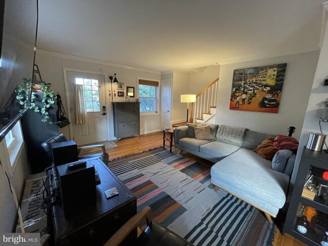 Building Photo - 2221 Arlington Terrace