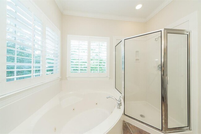 Building Photo - 6318 Elm Ct