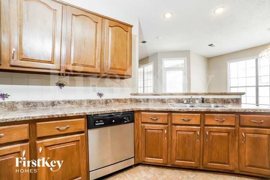 Building Photo - 5001 Rabbit Cross Cove