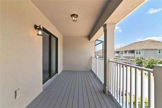 Building Photo - 2913 Windmill Dr