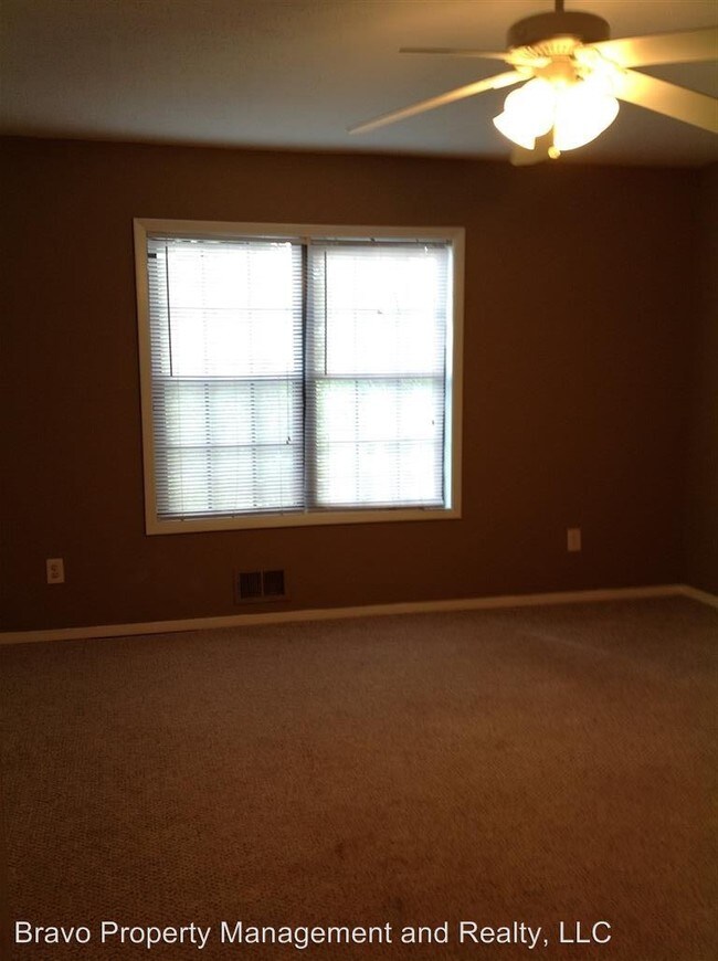 Building Photo - 3072-3078 Destin Cir