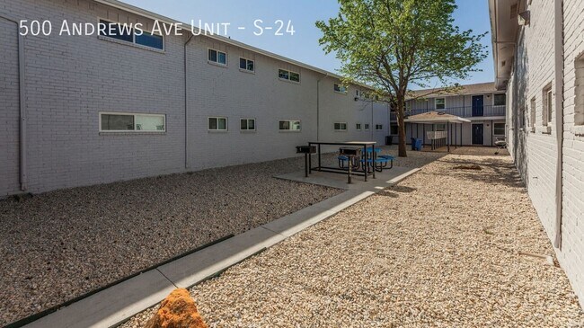Building Photo - 500 Andrews Ave