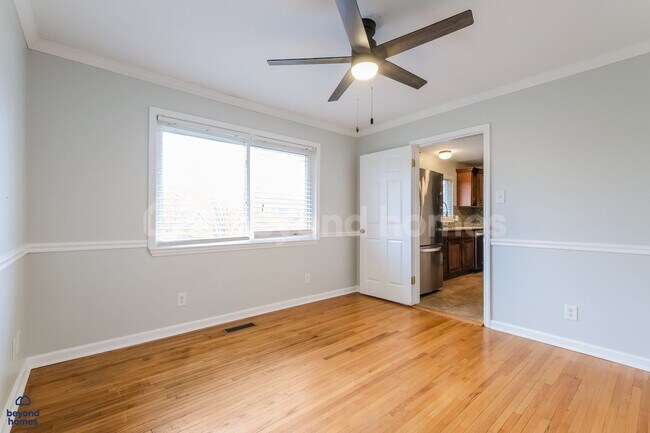 Building Photo - Beautiful Move-In Ready 3 BR 3 BA Home - Looking for You!