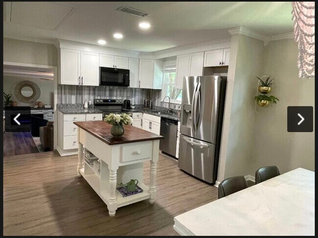 Building Photo - 1219 Maxwell St